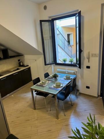 Menaggio Down Town Apartment ภายนอก รูปภาพ