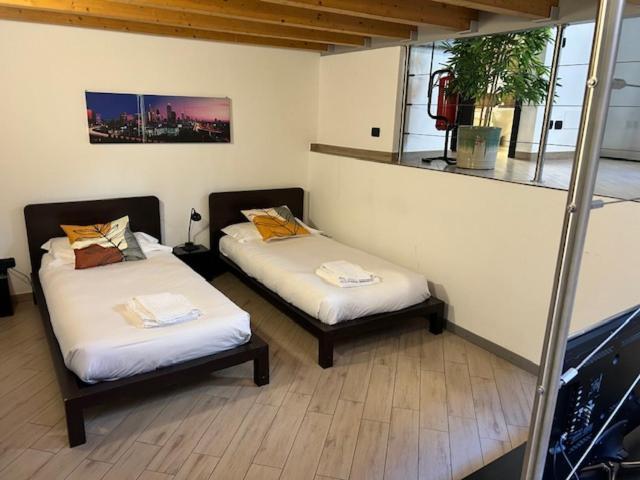 Menaggio Down Town Apartment ภายนอก รูปภาพ